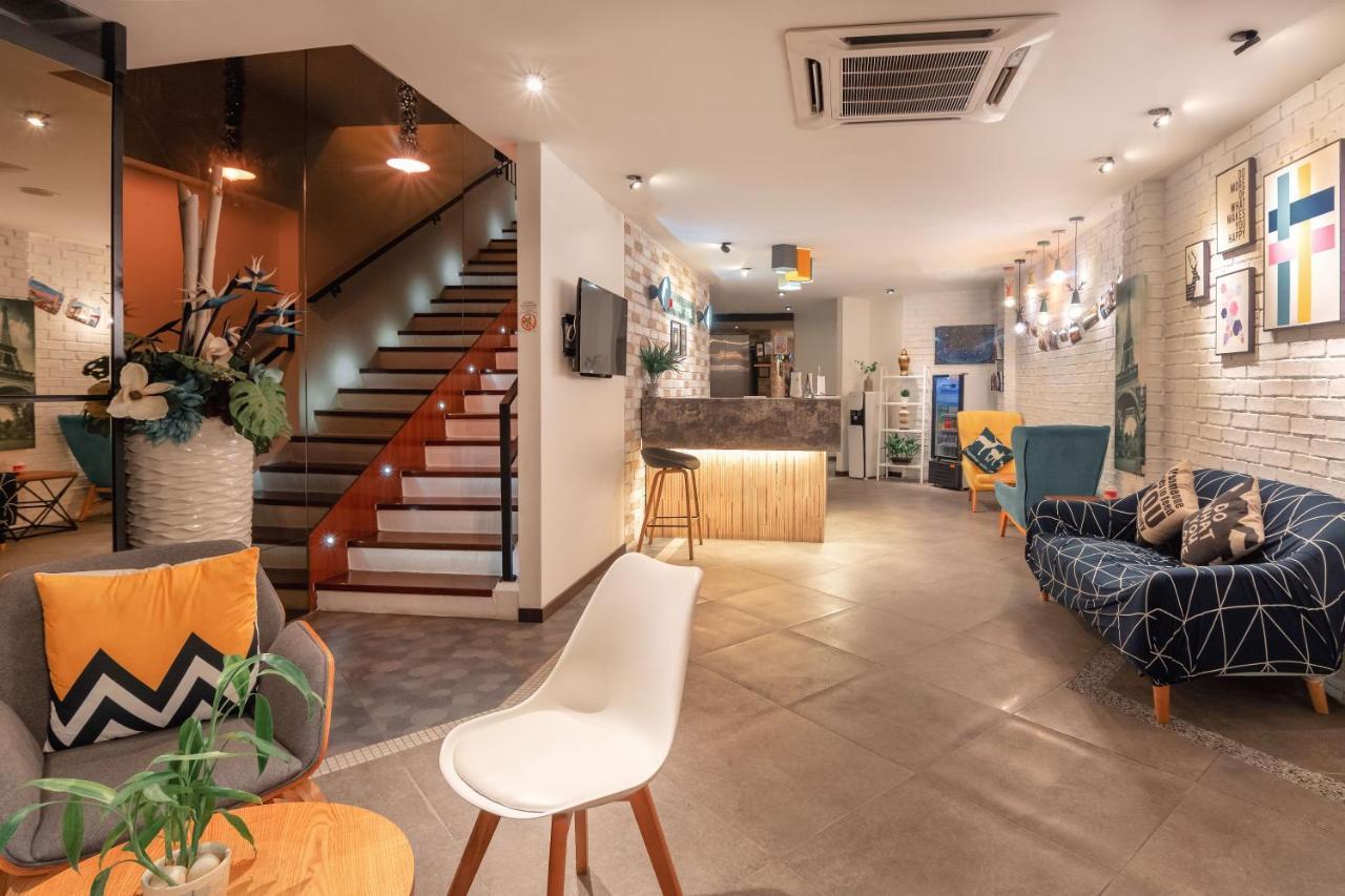 Apple Hotel Times Square George Town Bagian luar foto