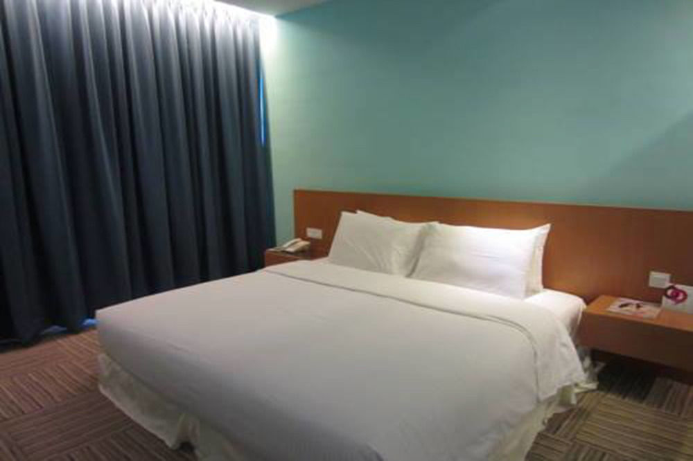 Apple Hotel Times Square George Town Bagian luar foto